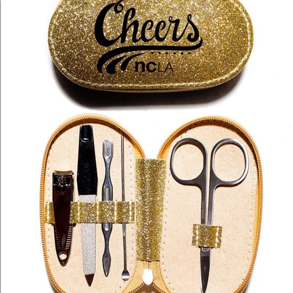 Cheers Tool Kit From NCLA Beauty